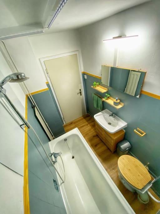 Schwarzwaelder 3 Zimmer Wohnung In Villingen Mit 2 Schlafzimmer Buitenkant foto